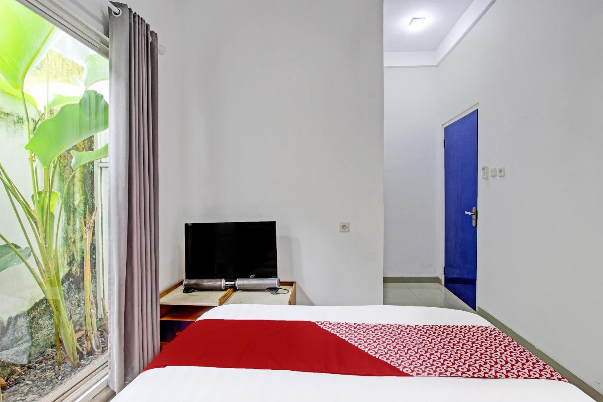 Oyo 91952 Oase Hostel ジョグジャカルタ エクステリア 写真
