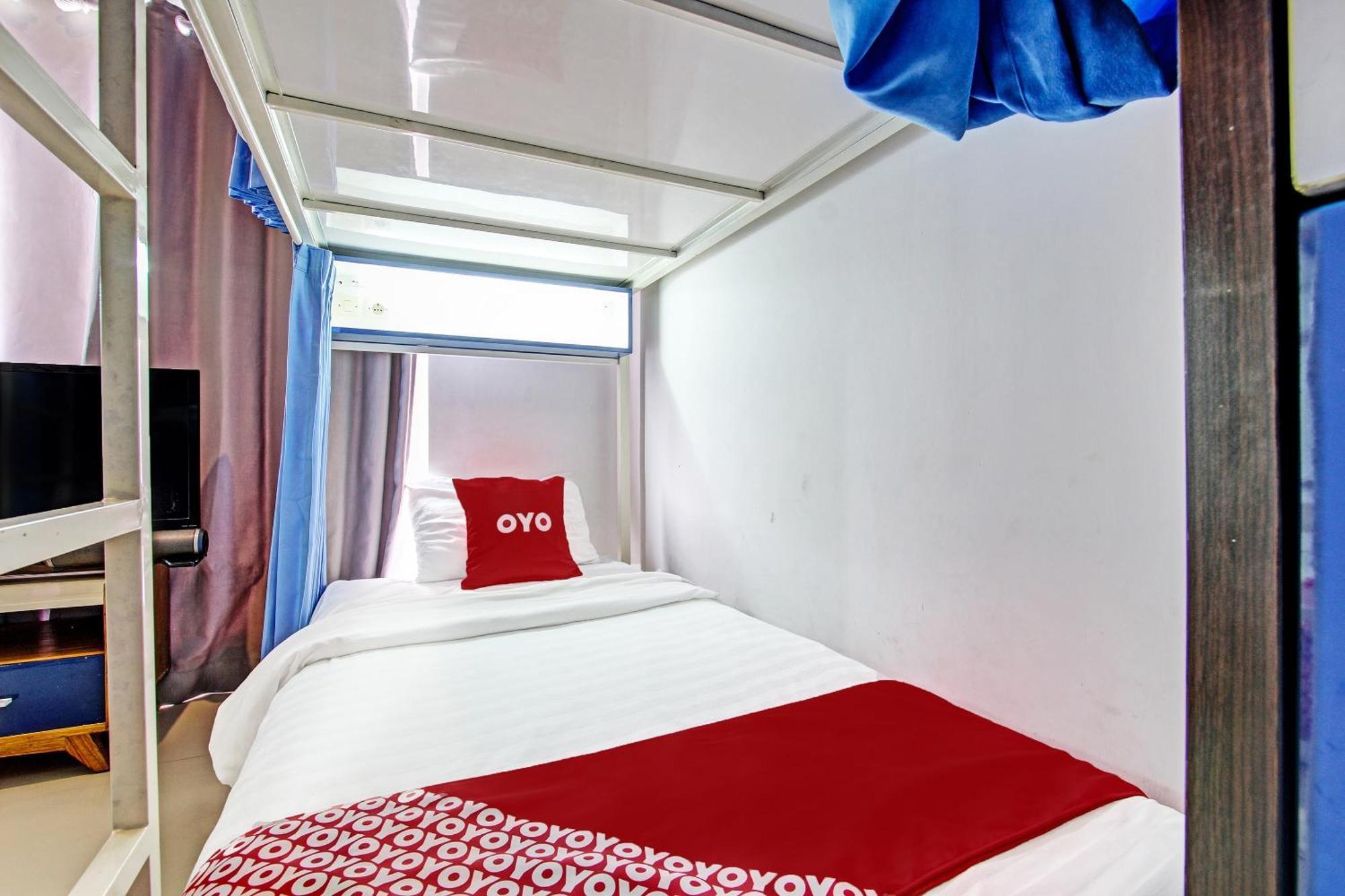 Oyo 91952 Oase Hostel ジョグジャカルタ エクステリア 写真