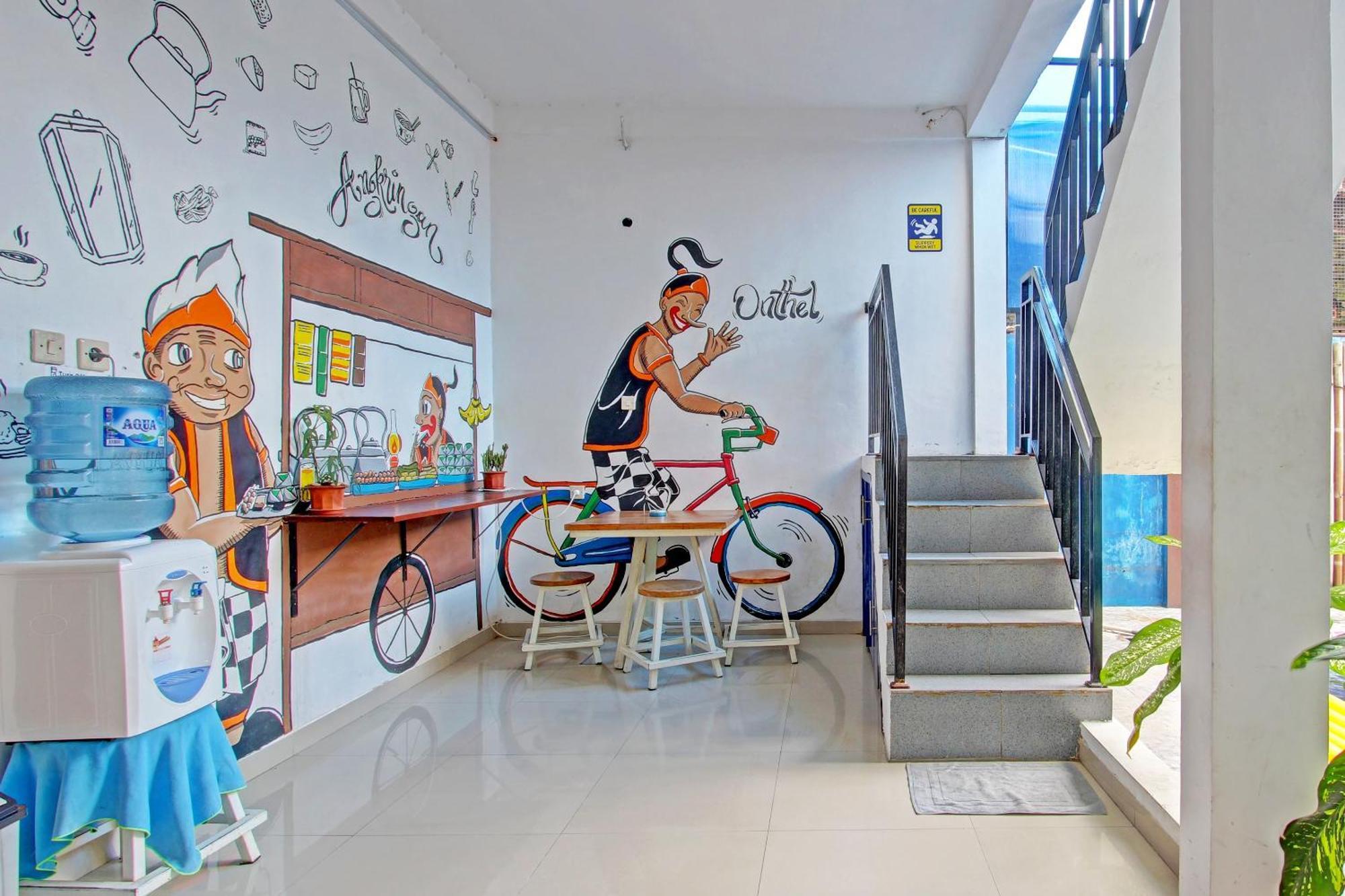 Oyo 91952 Oase Hostel ジョグジャカルタ エクステリア 写真